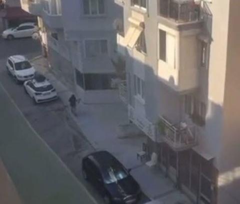 İzmirde polis merkezine silahlı saldırı: 2 şehit, 2 yaralı