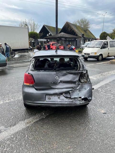 Çarpıp devirdiği direkle bisiklet sürücüsünün ölümüne neden olan kamyon şoförü tutuklandı