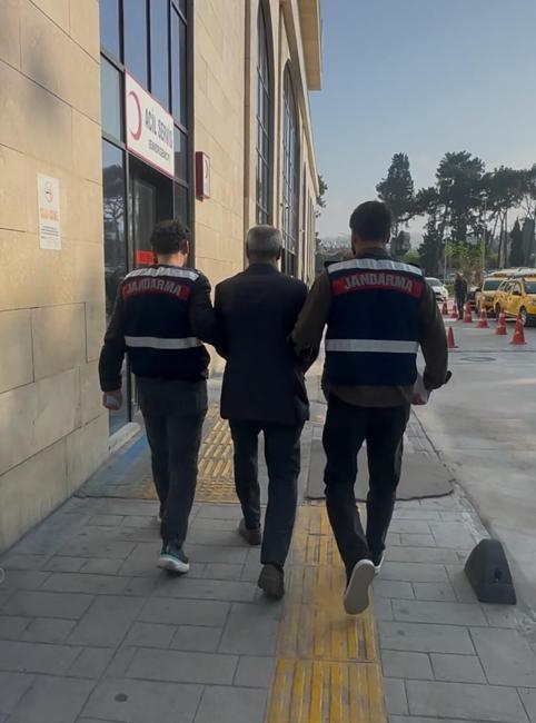 İzmirde terör operasyonu; 4 gözaltı