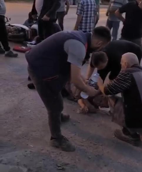 Yaya geçidinde motosiklet çarptı; kaza kamerada