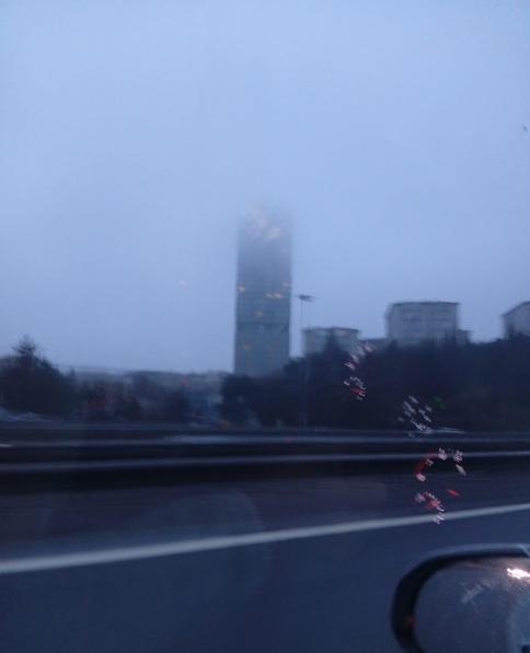 İstanbulda sis etkili oluyor