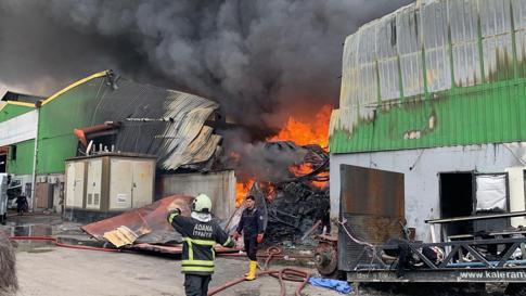 Adana’da geri dönüşüm tesisinde yangın