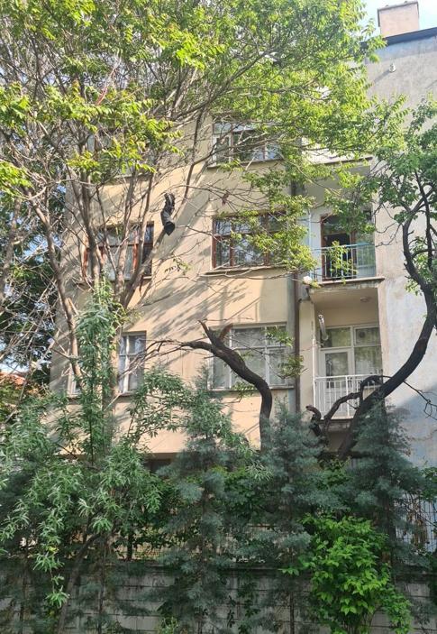 Sahte içkiden zehirlenen kişi hastaneye kaldırıldı; baba ve 2 oğlu gözaltına alındı