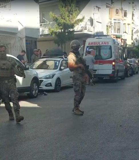 İzmirde 2 polisin şehit olduğu silahlı saldırıya ilişkin 27 gözaltı