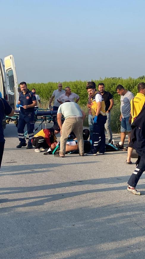 Mersinde 2 otomobil çarpıştı; 7 yaralı