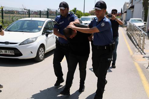 Interpolün kırmızı bültenle aradığı İsveç merkezli uyuşturucu çetesi lideri Adanada yakalandı