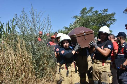 Eğitim uçağı mısır tarlasına düştü; öğrenci pilot Berfu hayatını kaybetti
