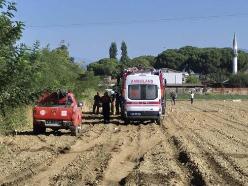 Eğitim uçağı mısır tarlasına düştü; öğrenci pilot Berfu hayatını kaybetti