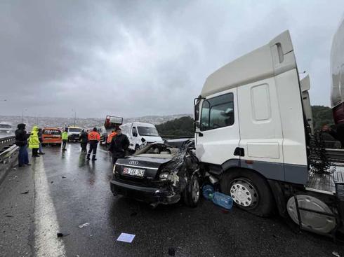 TEM’de 6 araç zincirleme kazaya karıştı: 3 yaralı