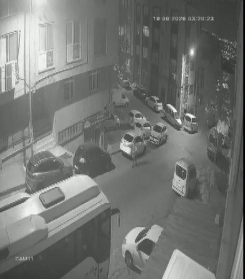 Eyüpsultanda telefonda kendilerini polis olarak tanıtıp dolandırıcılık yapan 3 şüpheli yakalandı