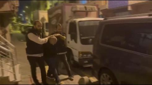 Ümraniyede aynı evi iki kez kurşunlayan şüpheliler yakalandı