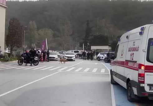 TV binasına silahla girdi; özür dilenmesini istedi