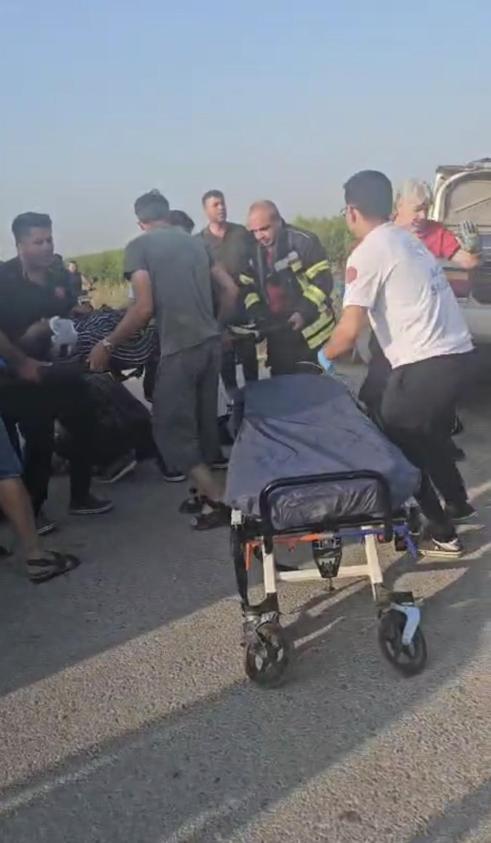 Mersinde 2 otomobil çarpıştı; 7 yaralı