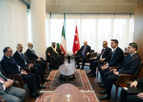Cumhurbaşkanı Erdoğan, Kuveyt Veliaht Prensi el-Sabah ile bir araya geldi