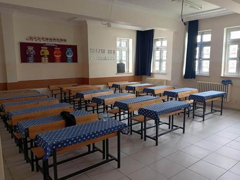 Ankarada kazada ölen Merve öğretmen ve oğlu toprağa verildi