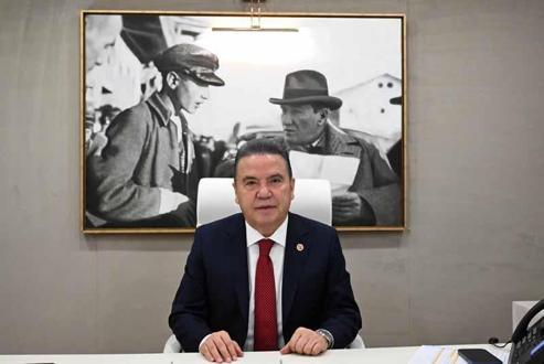 Muhittin Böcekin gelini tutuklandı