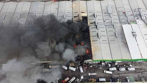 Adana’da geri dönüşüm tesisinde yangın