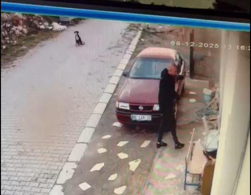 Boşanma aşamasındaki eşini çocuğunun gözü önünde bıçakladı