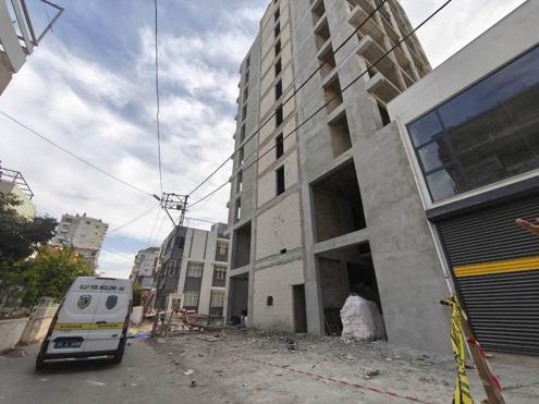 Asansörlü iskele metrelerce yükseklikten düştü: 1 ölü, 1 ağır yaralı