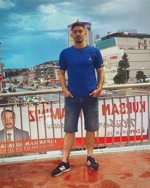 Büyükçekmecede daire kapısında silahla öldürüldü: 5 gözaltı