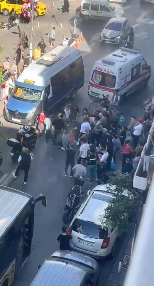 Kağıthane’de hatalı sollama kazası kamerada