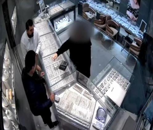 Büyükçekmece ve Esenyurtta kuyumcuya sahte altın satan şüpheli yakalandı