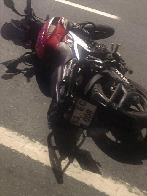 Bariyerlere çarpan motosikletin sürücüsü öldü