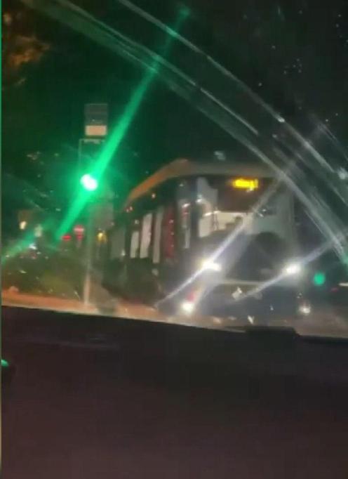 Eyüpsultanda tramvay ile otobüs çarpıştı: 33 yaralı