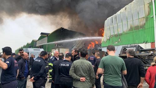 Adana’da geri dönüşüm tesisinde yangın