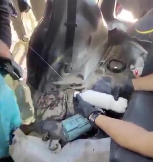 Otomobilin yakıt deposunda 16 kilo metamfetamin ele geçirildi; 2 gözaltı