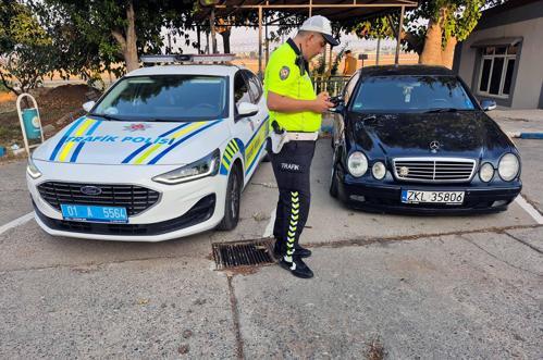 Düğün konvoyunda yolu kapatıp, lastik yakan sürücüye 10 bin 260 lira ceza