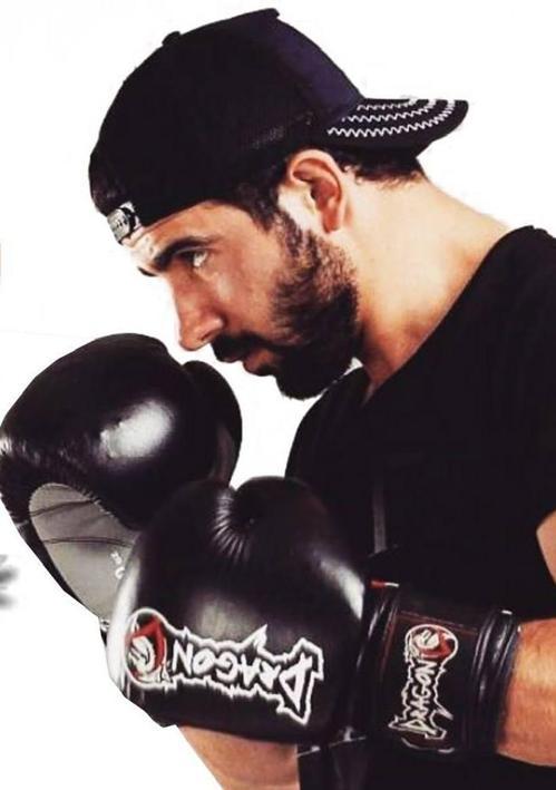 Kız arkadaşı Zeynepi 37 bıçak darbesiyle öldüren boksör, cezaevinde intihar etti