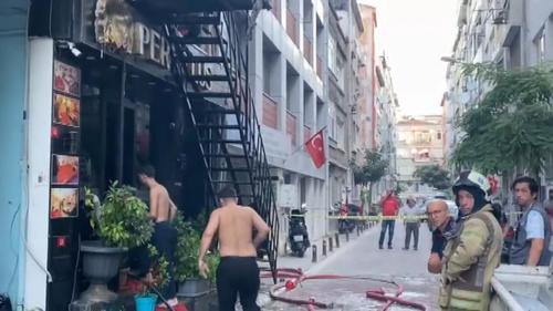 Bakırköyde otelde çıkan yangında 12 kişi yaralandı