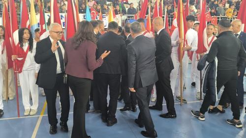 Törende fenalaşan öğrenciye doktor olan milletvekili ile il başkanı müdahale etti