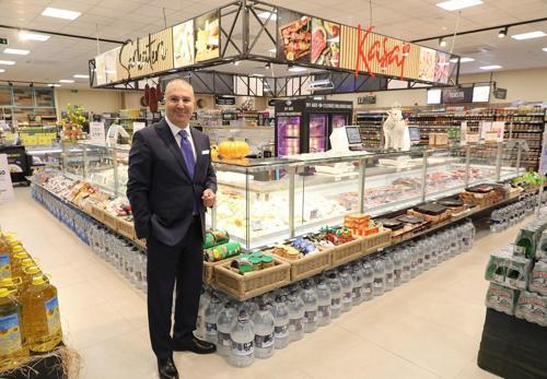 CarrefourSA, 200’üncü bayisini İzmir’de açtı