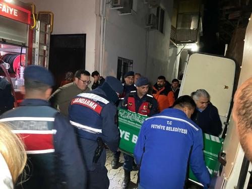 Yalnız yaşadığı evde çıkan yangında öldü