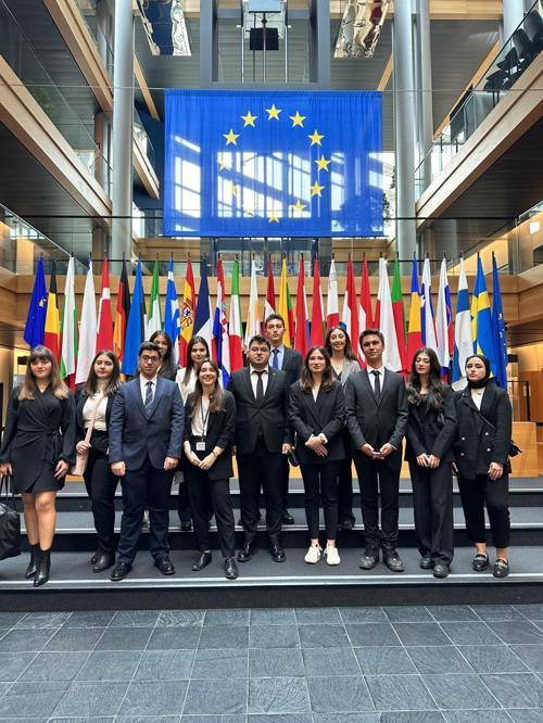 Yeditepe Üniversitesi öğrencilerinden Avrupa’ya diplomasi ziyareti