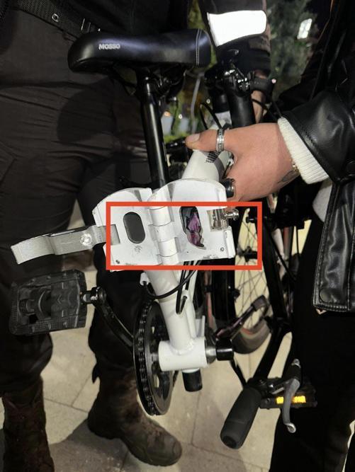 Fatihte bisikletinden uyuşturucu çıkan şüpheli gözaltına alındı