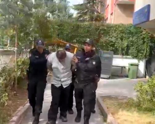 Ankarada yol verme tartışmasında silahlı tehdit kamerada