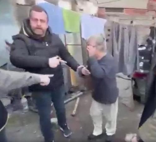 Nazarı 7 yıl harabe evde alıkoyan babaannesiyle ona yardım eden 5 akrabası, ‘insan ticareti’nden yargılanacak