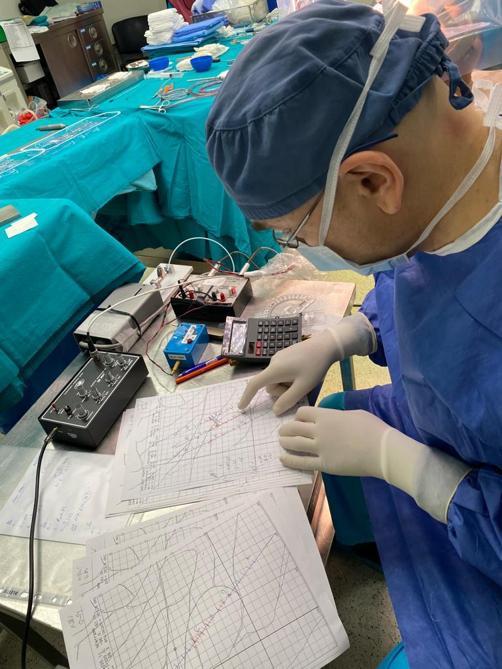 12 yaşında Parkinsona yakalandı; 21 yıl sonra beyin pili ameliyatı oldu