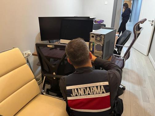 MİT koordinesinde yazılım şirketine yasa dışı veri sorgulama operasyonu: 5 gözaltı