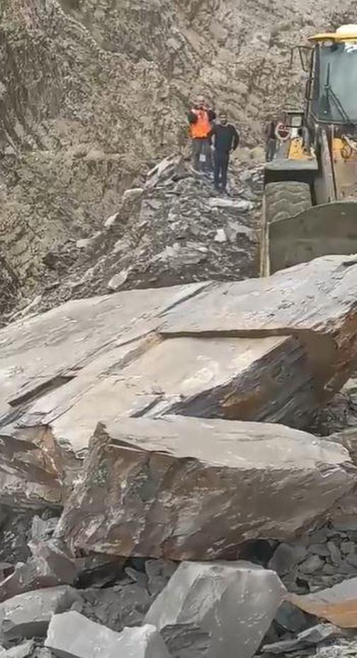Şırnak-Beytüşşebap kara yolu ulaşıma kapandı