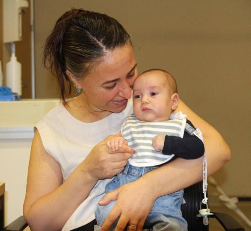 Kök hücre tedavisiyle anne oldu, adını Umut koydu