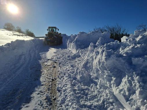 Kastamonuda kar kalınlığı 2 metreye yaklaştı; 616 köy yolu kapalı