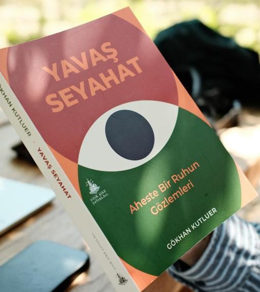 İtalyada yaşayan Türk yazar, yeni kitabında yavaş seyahat etmenin inceliklerini ele aldı