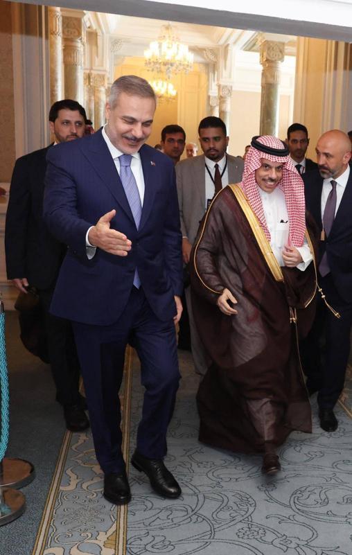Bakan Fidan, Suudi Arabistan Dışişleri Bakanı Faysal bin Ferhan Al Suud ile görüştü