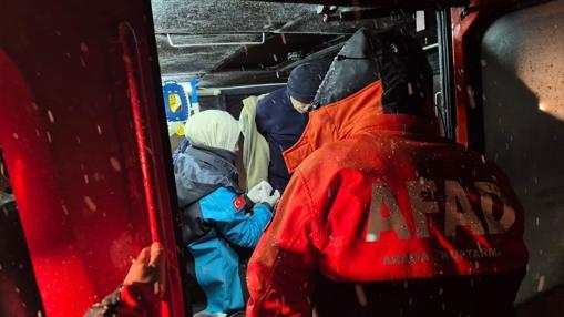 Kastamonuda kar kalınlığı 2 metreye yaklaştı; 616 köy yolu kapalı