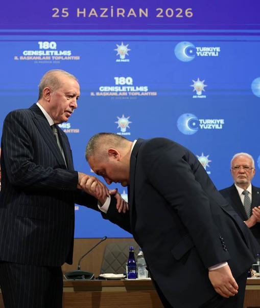 Cumhurbaşkanı Erdoğan: Unutmayın, hepimiz bulunduğumuz koltuklara milletin takdiriyle geldi