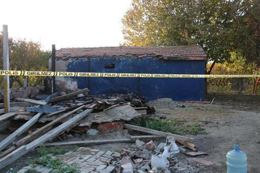 Yangında 5 çocuğu ölen anneye neticeyi öngörmesi mümkün olmadığı için ceza verilmemiş